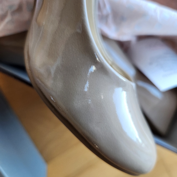 Nude Pumps, Size 6 With Box - Picture 2 of 6